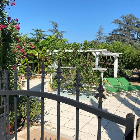 Chambres privées dans maison avec grand parc et piscine proche Via Rhona Andancette Esterno foto
